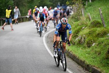 Mikel Landa atacó a 9 km de meta aunque finalmente fue atrapado y adelantado por los favoritos de la general.