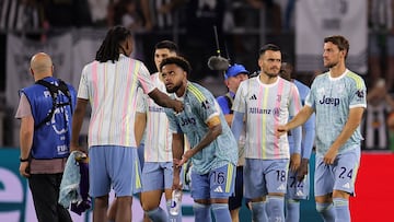 Weston McKennie y sus compañeros.