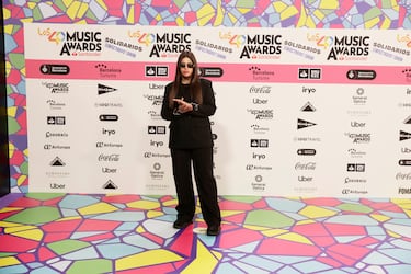 La cantante Ptazeta posa en el photocall de Los40 Music Awards.