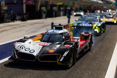 Ferrari y Porsche se esconden y Aston Martin se asoma 