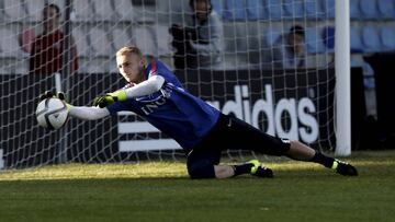 El Barça deja a Cillessen jugar la previa de la Champions