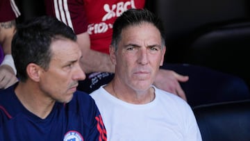 Futbol, Venezuela vs Chile.
Cuarta fecha, eliminatorias al mundial 2026.
El entrenador de la seleccion chilena Eduardo Berizzo es fotografiado durante el partido de clasificacion al mundial 2026 contra Venezuela disputado en el estadio Monumental de Maturin, Venezuela.
17/10/2023
Matias Delacroix/Photosport

Football, Venezuela vs Chile.
4nd turn, 2026 World cup qualifiers.
Chile head coach Eduardo Berizzo is pictured during the 2026 World Cup qualifier match against Venezuela held at the Monumental stadium in Maturin, Venezuela.
17/10/2023
Matias Delacroix/Photosport