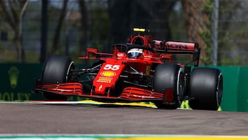 Carlos Sainz durante los libres del GP de Emilia Roma&ntilde;a.