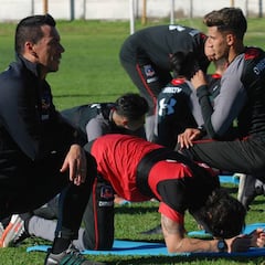 Cambio de hotel antes del clásico genera molestia en Colo Colo