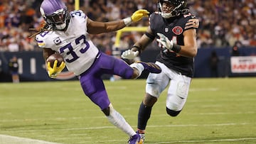 In the NFL, clock management is just as important as physical attributes. What are the rules for stopping the clock during a game?