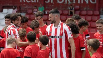 22/07/2025 SPORTING ENTRENAMIENTO 2ª DIVISION
MAREO ENTRENAMIENTO TEMPORADA 2025/26 PRESENTACION COMO NUEVOS JUGADORES DEL EQUIPO DE CORREDERA Y VAZQUEZ
FOTO PACO PAREDES