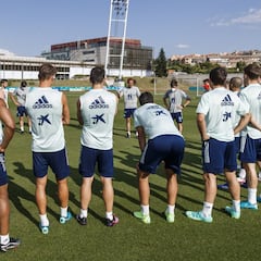 Primer entrenamiento en grupo de La Roja en una semana