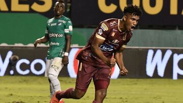Deportes Tolima derrotó al Deportivo Cali 1-2 en el estadio Palmaseca. Los dirigidos por Hernán Torres se afianzan en el liderato del torneo colombiano