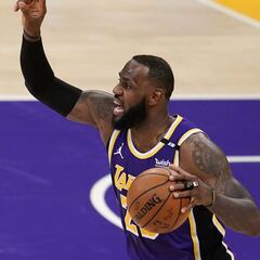 LeBron llega a tiempo