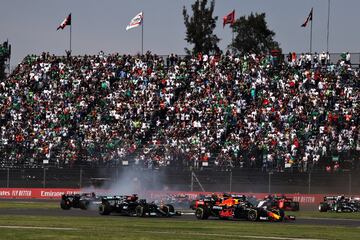 De nuevo en Norteamérica, dos semanas después, Verstappen arrasó con una fantástica salida en el Hermanos Rodríguez, adelantó a los dos Mercedes antes de la primera frenada y se escapó hacia el triunfo en un circuito en el que no se puede adelantar. 19 puntos de ventaja con cuatro carreras por delante parecían definitivos. 