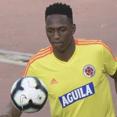 Yerry Mina: "El que entre dará todo por estos colores"