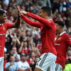 El United engulle al líder