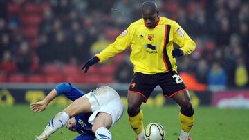 Football - Watford v Cardiff City npower Football League Championship - Vicarage Road - 28/12/10
Marvin Sordell of Watford (R) and Darcy Blake of Cardiff in action
Mandatory Credit: Action Images / Henry Browne
Livepic
