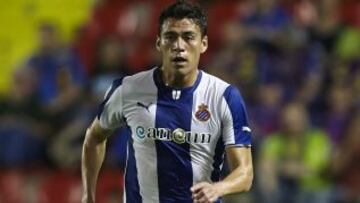 Los rumores apuntan a que este mismo día el defensa mexicano podría fichar con el PSV de Holanda.