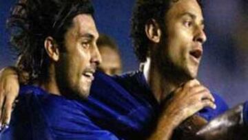 <B>EL OBJETIVO.</B> Fred -a la derecha de la imagen-, ha sido el elegido para cubrir el hueco dejado por Baptista.