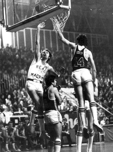 Jugó en el Real Madrid hasta los 37 años