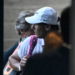 Nadal pasa más pruebas en Barcelona y espera jugar “en tres o cuatro semanas”