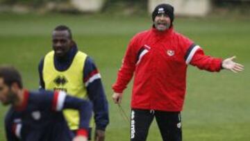 Paco, en un entrenamiento del Rayo.