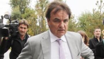 <b>MÁS REUNIONES. </b>Christian Constantin, a su llegada a declarar a la sede de la UEFA.