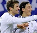Müller, Klose y un gran Özil, demasiado para Holanda