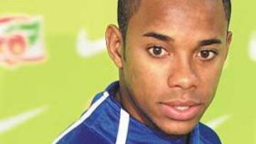 <b>TRANQUILO. </b>Robinho espera ser presentado pronto en Madrid.