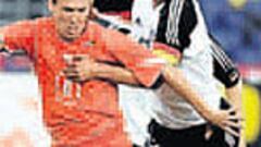 Superó un tumor y se empapó de Romario