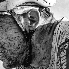 La París-Roubaix de Paquot: barro, lágrimas y 150 kilómetros delante del coche escoba