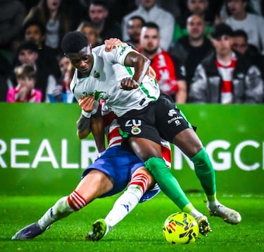 Aprobados y suspensos del Racing contra el Granada: no comparecieron tras el descanso