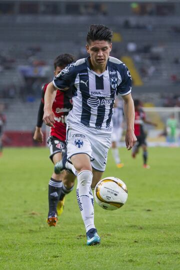 El juvenil de Rayados ha dado mucho de qué hablar, tanto por sus actuaciones en Liga MX como por su polémica decisión de no representar futbolísticamente a Estados Unidos. Con sólo 18 años, será de los jugadores jóvenes a seguir en la próxima justa mundia