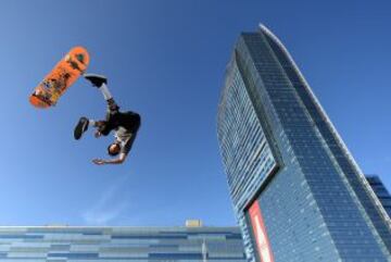 Jimmie Wilkins practicando Skateboard Vert durante los X Games Los Angeles