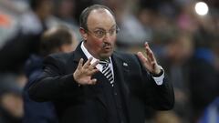 Benítez confía en que lleguen los fichajes que pide