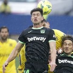 Javier Avilés regala caramelos