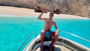 “No puedo creer que un jugador que llega tan joven a la Roja, no tenga potencial para ayudar a un club como este”