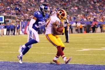 La posesión de los Giants acabó en un punt, y los Redskins volvieron a la carga, esta vez con éxito. Casi 4 minutos y 74 yardas de drive que acabaron en un touchdown de pase al corredor Chris Thompson y la posterior conversión de dos al receptor Jamison Crowder, que ponía el 14 a 35 a falta de 3:44.