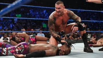 Randy Orton, tras atacar a The New Day en SmackDown.