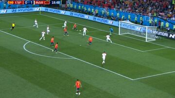 Por jugadas como esta Iniesta sigue siendo indiscutible