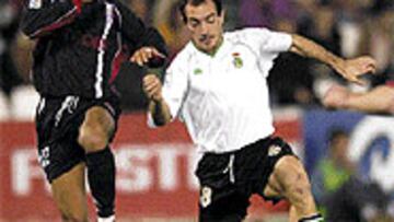 <b>LÍDER</b>. Munitis comenzó esta vez de mediapunta y lanzó bien a los delanteros racinguistas.