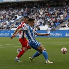 Los laterales, primeros atacantes del Deportivo