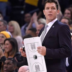 Walton, 25 millones: "Los Lakers jugarán como los Warriors"