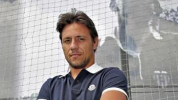 <b>CINCO GOLES. </b>Alves mostró sus reflejos en dos ocasiones frente a Torres, su uno contra uno ante Anelka y Ramires, y su concentración en un despeje erróneo de Víctor Ruiz.