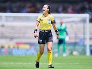 Referee Katia Itzel Garcia during the 14th round match between Pumas UNAM and Mazatlan FC as part of the Liga BBVA MX Varonil, Torneo Clausura 2026 at Olimpico Universitario Stadium, on April 12, 2026 in Mexico City, Mexico.
