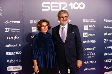 La periodísta, Monserrat Domínguez y Jaume Serra, delegado de Prisa Media en Cataluña.