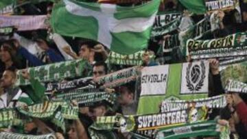 El Comité de Competición puede cerrar parcialmente en un mes el Gol Sur del Villamarín.