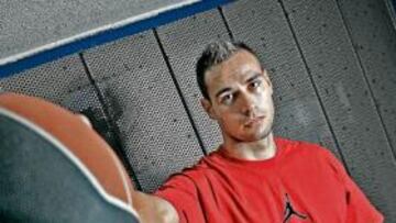 <b>ES EL GRAN PELIGRO. </b>El escolta canadiense Carl English lidera al Kalise Gran Canaria en anotación y valoración.