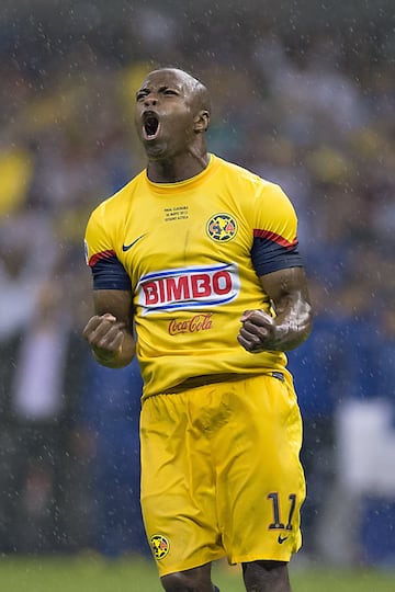 El 'chucho' Benitez celebrando su anotación de penal.