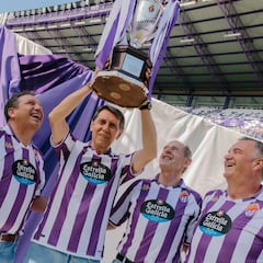 Una camiseta que homenajea a los campeones de la Copa de la Liga