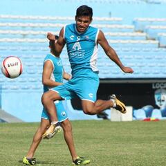 Eduardo Aguirre, el goleador de Toulon que juega en el Ascenso
