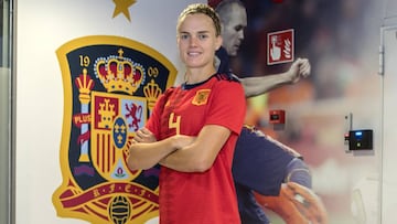 Irene Paredes, jugadora del PSG y de la Selección.