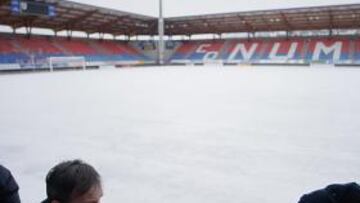 El aspecto de Los Pajaritos ha mejorado considerablemente con respecto a la jornada de ayer, y con la nieve ya retirada todo indica que el partido entre Numancia y Betis se podrá disputar.