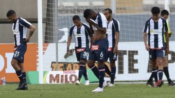 Ni refuerzos ni renovaciones: Alianza parte de cero